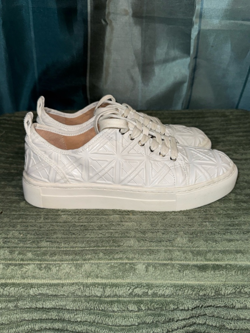 ANTONIO MELANI White Textured Low-Top Sneakers